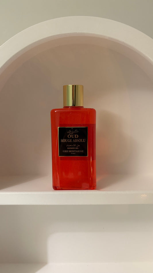 Nom du gel douche : Rouge Absolu
Marque : Gris Montaigne Paris
Flacon 300ml

Pyramide Olfactive :

Notes de tête : boisé, ambre
Notes de cœur : épicé chaud, épicé frais, animal
Notes de fond : aromatique métallique